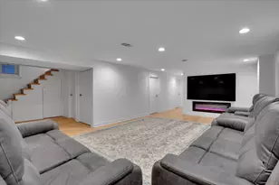 9317 Olcott Ave, Morton Grove, IL 60053 - Photo 33