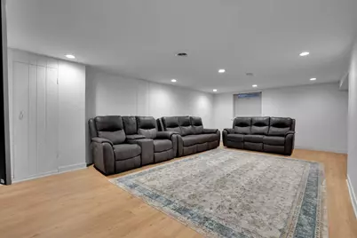 9317 Olcott Avenue, Morton Grove, IL 60053 - Photo 9