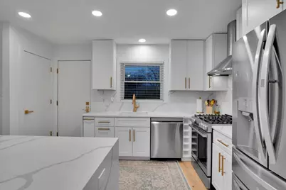 9317 Olcott Avenue, Morton Grove, IL 60053 - Photo 15