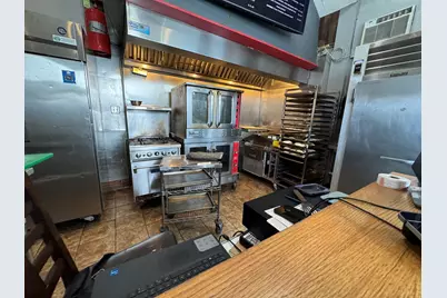 2390 W Ogden Avenue, Chicago, IL 60608 - Photo 5