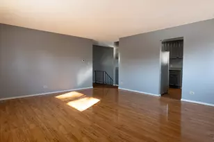 71 Cambridge Ln, Glendale Heights, IL 60139 - Photo 9