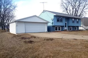 1114 Suncrest Dr, Fulton, IL 61252 - Photo 3