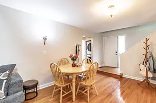 727 Colby Ct, Gurnee, IL 60031 - Photo 7