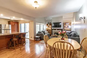 727 Colby Ct, Gurnee, IL 60031 - Photo 3