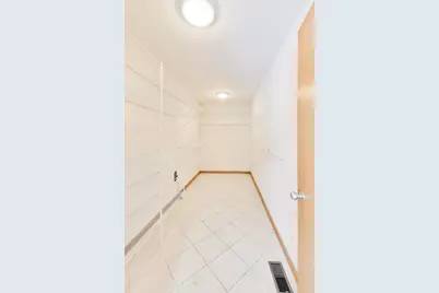 7716 Crystal Springs Road, Crystal Lake, IL 60012 - Photo 51