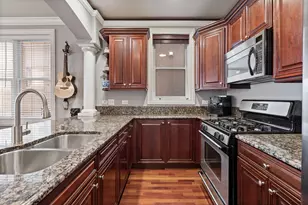 2820 N Sheffield Ave, Chicago, IL 60657 - Photo 9