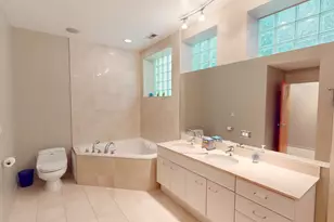 945 N Honore St, Chicago, IL 60622 - Photo 31