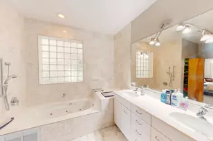 945 N Honore St, Chicago, IL 60622 - Photo 17