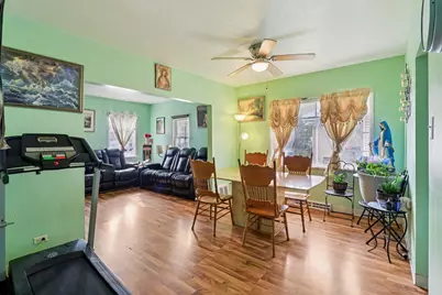 796 Parkway Avenue, Elgin, IL 60120 - Photo 7