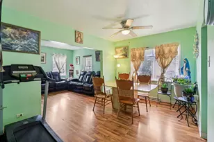 796 Parkway Ave, Elgin, IL 60120 - Photo 7