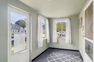 796 Parkway Ave, Elgin, IL 60120 - Photo 3