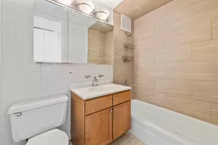 655 W Irving Park Rd, Chicago, IL 60613 - Photo 13