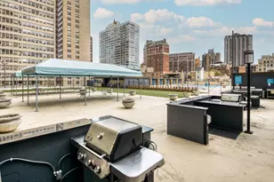 655 W Irving Park Rd, Chicago, IL 60613 - Photo 19