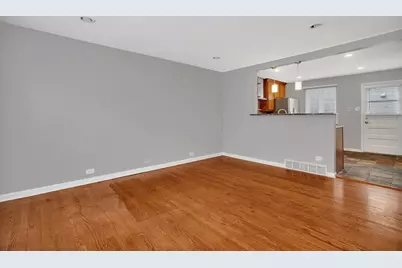 [Address not provided], La Grange, IL 60525 - Photo 11