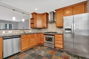 [Address not provided], La Grange, IL 60525 - Photo 5