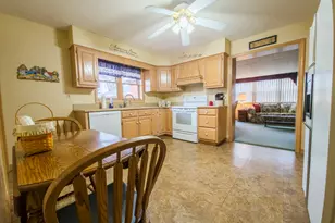 116 Forio Ave, Mount Carroll, IL 62863 - Photo 7