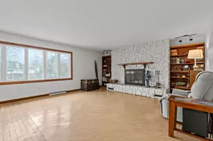 24353 S Valley Dr, Channahon, IL 60410 - Photo 5