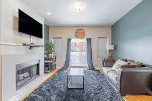 4439 S Calumet Ave, Chicago, IL 60653 - Photo 3