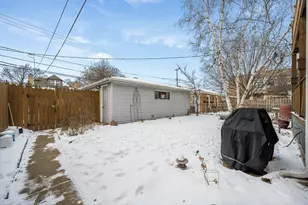 5706 N Mozart St, Chicago, IL 60659 - Photo 25