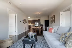 5858 N Broadway Ave, Chicago, IL 60660 - Photo 7