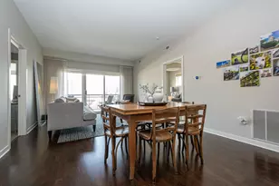 5858 N Broadway Ave, Chicago, IL 60660 - Photo 3