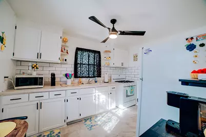 122 W Harrison Avenue, Cissna Park, IL 60924 - Photo 13