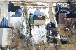 122 W Harrison Ave, Cissna Park, IL 60924 - Photo 7