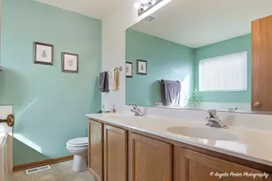 1949 W Windsor Dr, Round Lake, IL 60073 - Photo 27