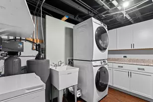 1025 Queen Anne St, Woodstock, IL 60098 - Photo 17