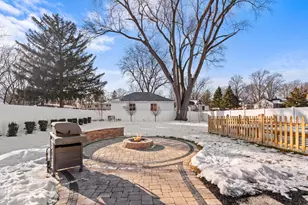 1025 Queen Anne St, Woodstock, IL 60098 - Photo 19