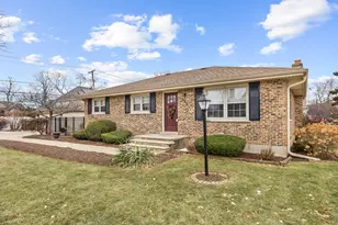 132 E Gladys Ave, Elmhurst, IL 60126 - Photo 1