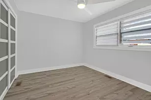 2417 Sand Lake Rd, Lindenhurst, IL 60046 - Photo 13