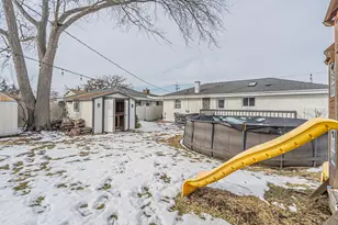 2417 Sand Lake Rd, Lindenhurst, IL 60046 - Photo 25