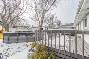 2417 Sand Lake Rd, Lindenhurst, IL 60046 - Photo 23