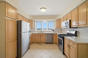 650 S River Rd, Des Plaines, IL 60016 - Photo 17