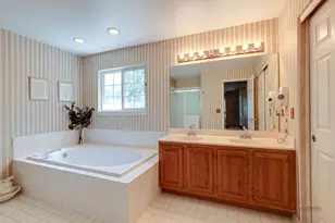 34271 Tangueray Dr, Grayslake, IL 60030 - Photo 25