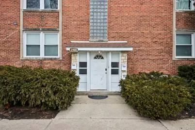 2900 W Glenlake Avenue, Chicago, IL 60659 - Photo 1