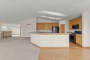 2612 Loren Ln, Algonquin, IL 60102 - Photo 7