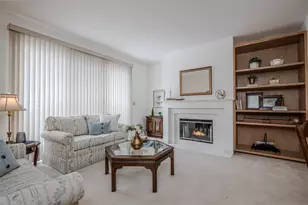 1452 Walnut Hill Ave, Saint Charles, IL 60174 - Photo 9