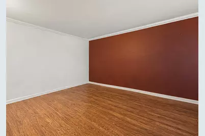 [Address not provided], North Riverside, IL 60546 - Photo 3