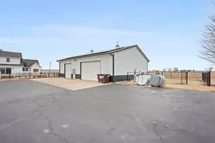 24284 Schafer Rd, Clare, IL 60111 - Photo 13