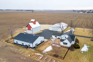 24284 Schafer Rd, Clare, IL 60111 - Photo 3