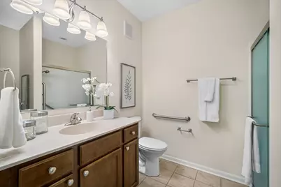 2220 Founders Drive #213, Northbrook, IL 60062 - Photo 15