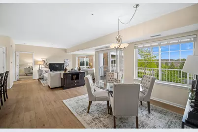 2220 Founders Drive #213, Northbrook, IL 60062 - Photo 7