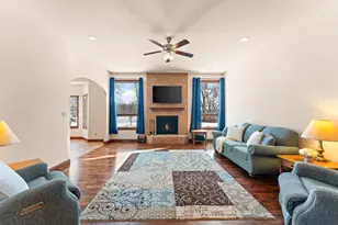 2651 Woodbine Dr, Valparaiso, IN 46383 - Photo 9