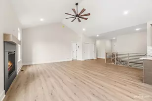 1417 Sandcastle Ln, Sycamore, IL 60178 - Photo 7