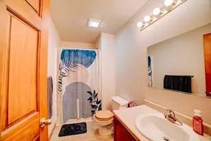 411 S Crescent St, Gilman, IL 60938 - Photo 39