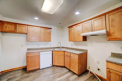 411 S Crescent Street, Gilman, IL 60938 - Photo 17