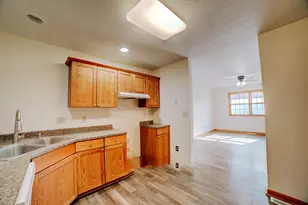 411 S Crescent St, Gilman, IL 60938 - Photo 19