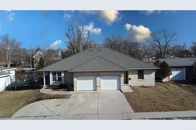 411 S Crescent Street, Gilman, IL 60938 - Photo 1